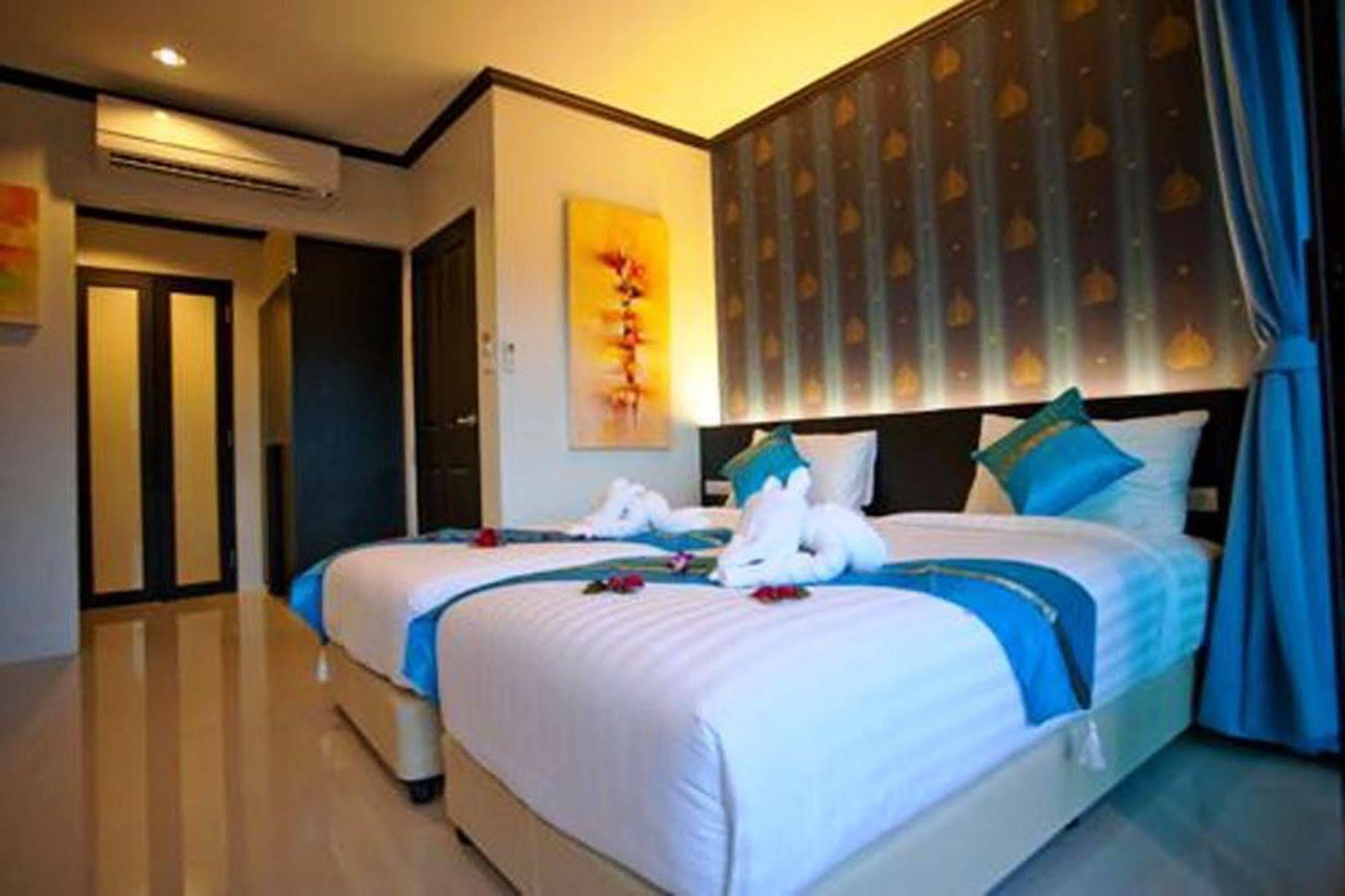 Kata Green Beach Hotel Exterior foto